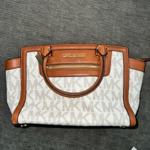 MICHAEL KORS SELMA BAG